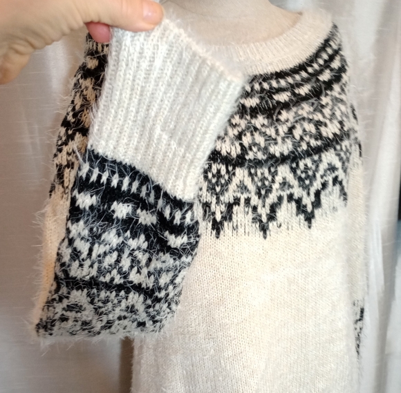 Knox Rose Fuzzy Sweater, Women, South West Knit, Round Neck, Knit, Black/Cream,M - Picture 7 of 14